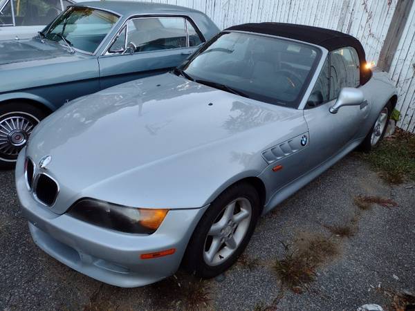 1997 BMW Z3 Roadster 2 8L V6 5 Speed Manual for sale in Chicopee, MA