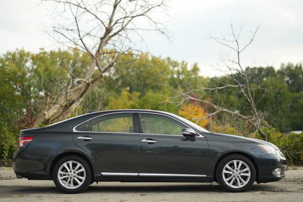 2011 Lexus ES350 Navigation One Owner service by Lexus since new for sale in Des Moines, IA – photo 6