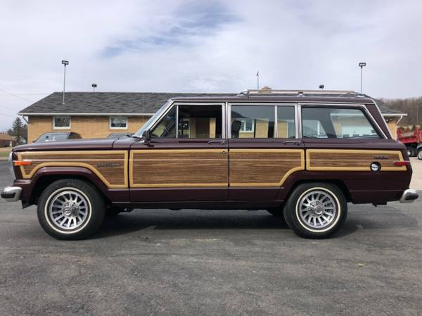 1987 Jeep Grand Wagoneer Woody Wagon Burgundy for sale in Johnstown , PA – photo 7