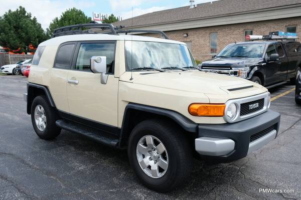 2009 Toyota FJ Cruiser 93K Miles! CERTIFIED! CLEAN CARFAX! WE FINANCE! for sale in Naperville, IL – photo 8