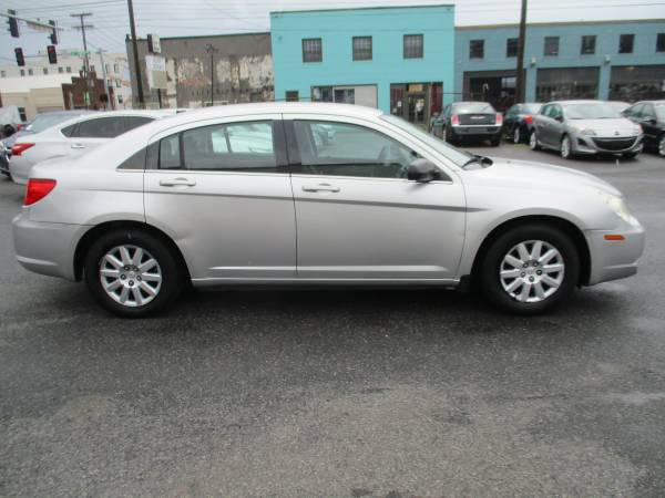 2010 Chrysler Sebring Touring **Cold A/C & Clean Title** - cars &... for sale in Roanoke, VA – photo 8