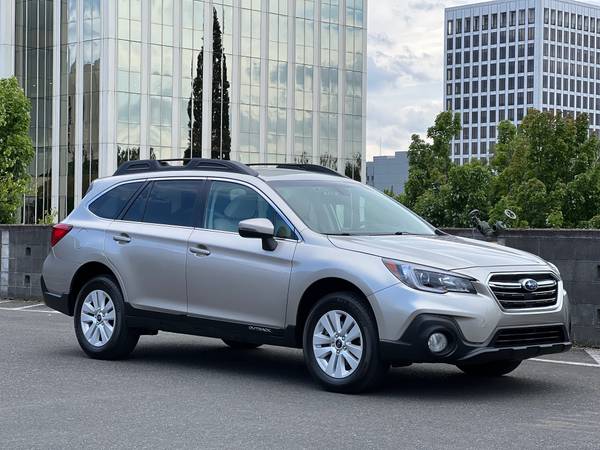 2018 Subrau Outback Premium Wagon Bluetooth Rearview Camera for sale in Portland, OR