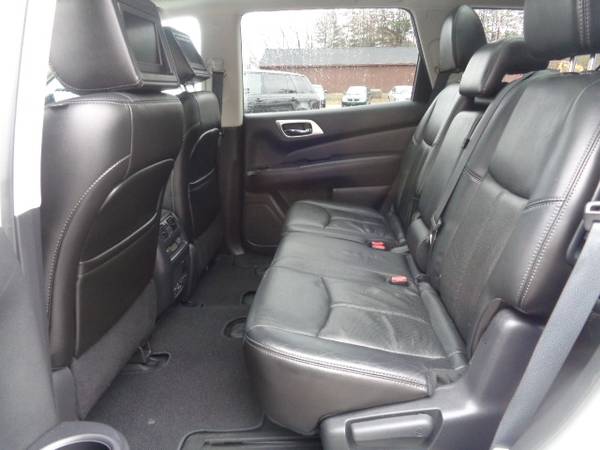 2014 Nissan Pathfinder 4x4 Platinum 7-Passenger Leather Roof Nav for sale in Hampton Falls, NH – photo 9