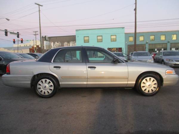 2009 Ford Crown Vic Police **Well Maintain/Reliable & drives great**... for sale in Roanoke, VA – photo 8