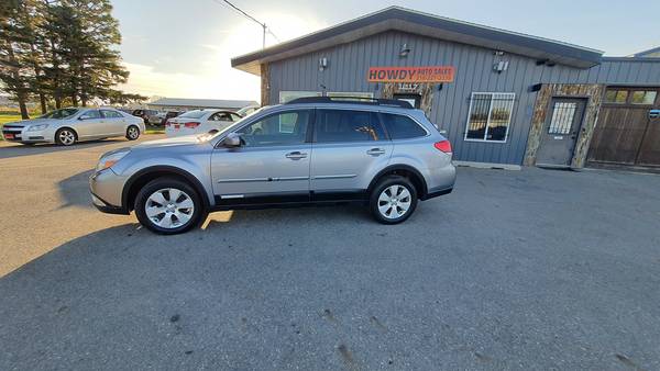 2011 Subaru outback - - by dealer - vehicle automotive for sale in Moorhead, ND – photo 2