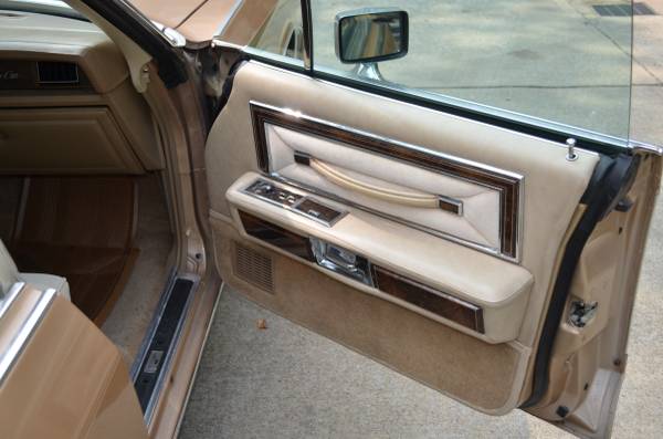 1979 Lincoln Town Car - cars & trucks - by owner - vehicle... for sale in Cincinnati, OH – photo 7
