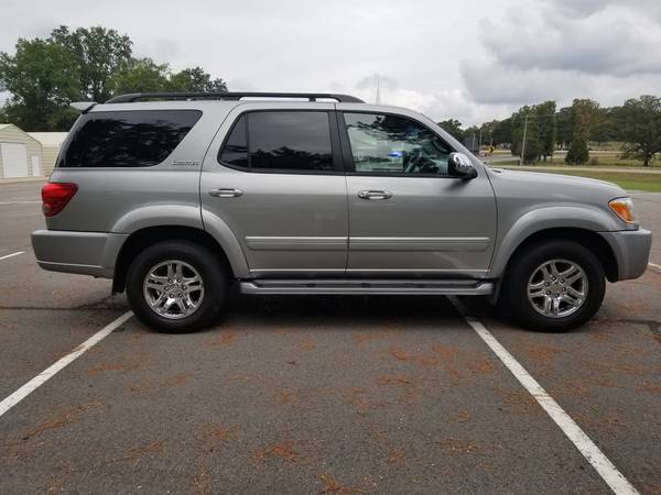 2007 Toyota Sequoia Limited VERY NICE CLEAN SEQUOIA!! for sale in Wooster, AR – photo 4