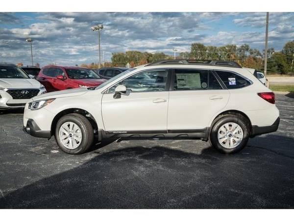 2019 Subaru Outback wagon 2.5i - Subaru Crystal White Pearl for sale in Springfield, MO – photo 3