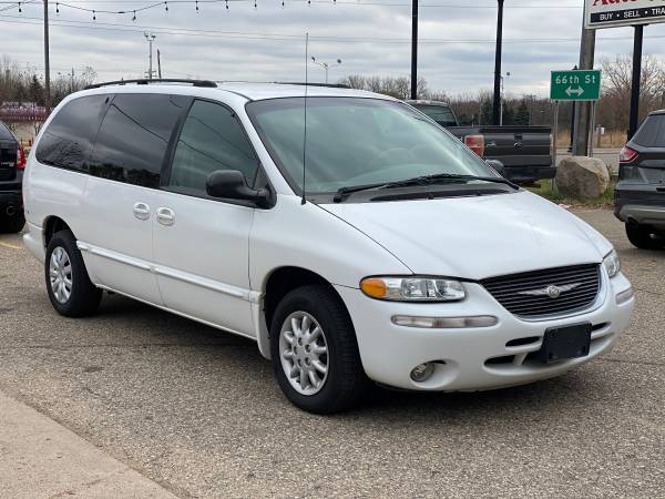 2000 Chrysler Town & Country LX With Only 91k Miles - cars & trucks... for sale in Inver Grove Heights, MN – photo 2
