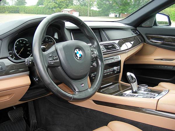 ► 2014 BMW 750ix M SPORT - AWD, NAVI, SUNROOF, HTD LEATHER, 19"... for sale in East Windsor, MA – photo 18