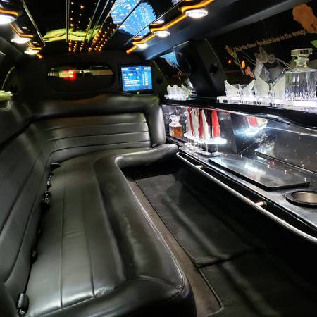 2006 Lincoln Town Car Stretch Limo for sale in Minooka, IL – photo 3