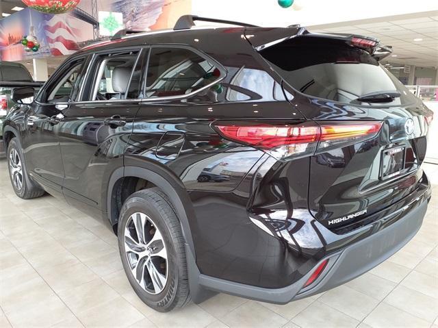 2020 Toyota Highlander Hybrid XLE for sale in Troy, MI – photo 4