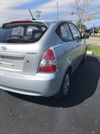 2010 Hyundai Accent for sale in Sanborn, NY – photo 3