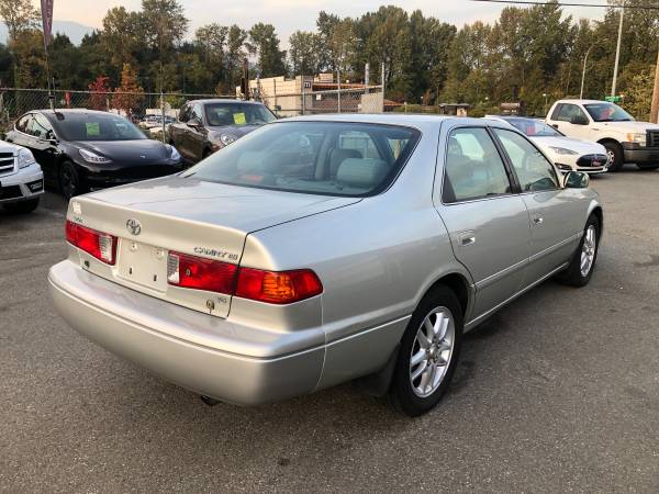 2001 Toyota Camry XLE Auto, Leather, Heated, Sunroof for sale in Other, Other – photo 6