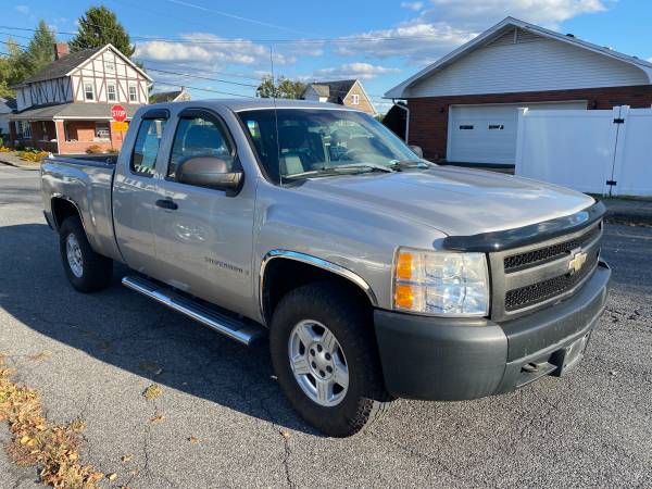 07 Chevy Silverado Ext Cab 4x4 - cars & trucks - by dealer - vehicle... for sale in Bangor, PA