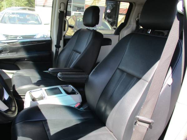 2014 Chrysler Town & Country Touring - - by dealer for sale in ALABASTER, AL – photo 11