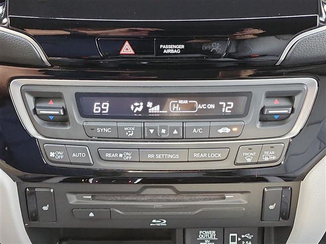 2019 Honda Pilot Touring 8-Passenger for sale in Brookfield, WI – photo 26