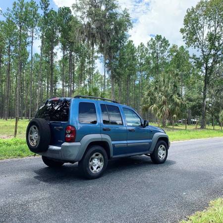 4x4 Jeep Liberty - - by dealer - vehicle automotive sale for sale in Ocala, FL – photo 2