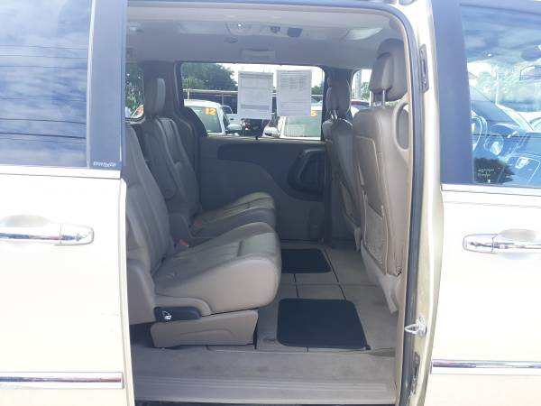 2011 Chrysler Town & Country - Backup camera, 3rd Row seating for sale in Clearwater, FL – photo 12