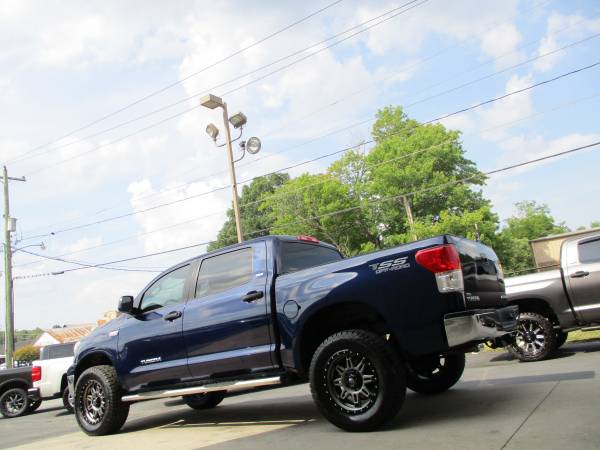 LIFTED 2013 TUNDRA CREWMAX PICKUP 4X4 5.7L *LOW MILES* 20" FUEL WHEELS for sale in KERNERSVILLE, NC – photo 5