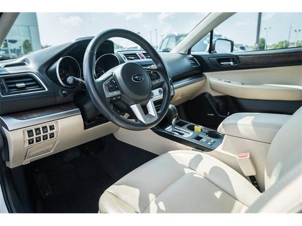 2017 Subaru Outback wagon 2.5i - Subaru Crystal White Pearl for sale in Springfield, MO – photo 8