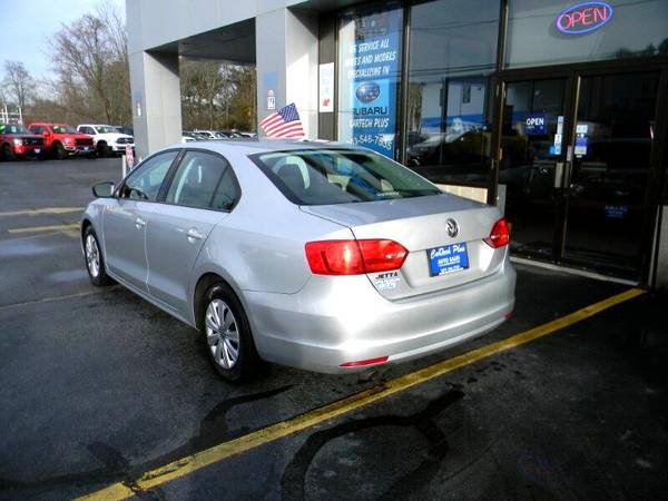 2011 Volkswagen Jetta S 2 0L 4 CYL GAS SIPPING LOW MILEAGE MID-SIZE for sale in Plaistow, MA – photo 6