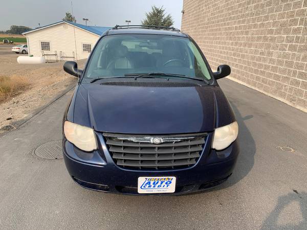 2005 Chrysler Town and Country Touring suv Blue - cars & trucks - by... for sale in Jerome, ID – photo 6