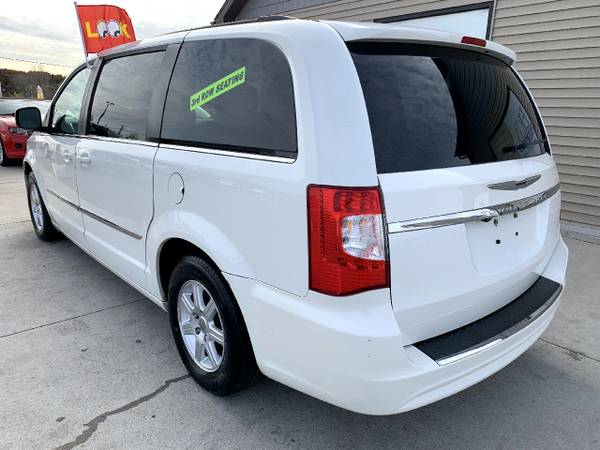 2011 Chrysler Town & Country 4dr Wgn Touring - cars & trucks - by... for sale in Chesaning, MI – photo 5