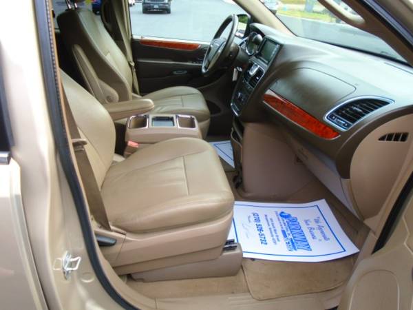 2015 Chrysler Town Country Touring for sale in Morgantown, KY – photo 19