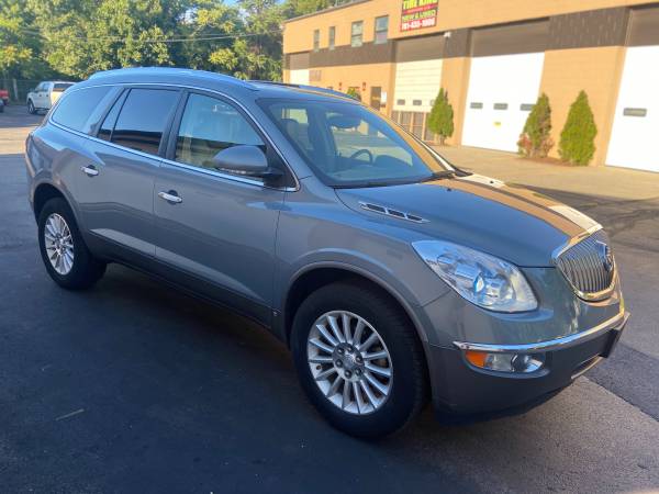 ***2008 Buick Enclave***3rd Row Seat 💺 💺 💺 - cars & trucks - by... for sale in Stoneham, MA – photo 6