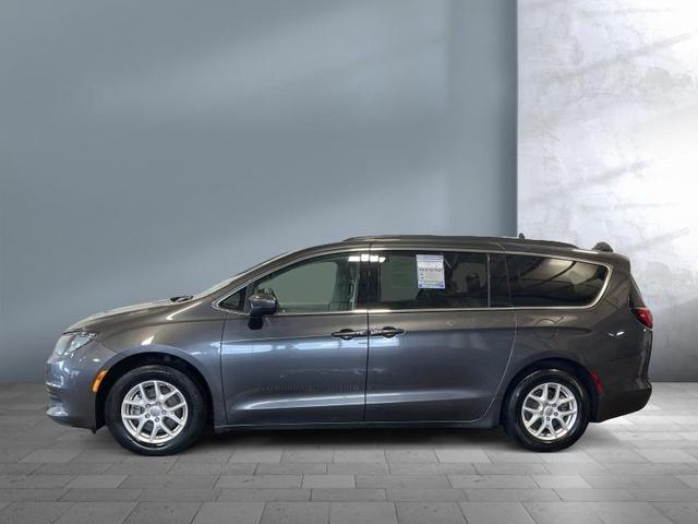 2020 Chrysler Voyager LXI for sale in Sioux Falls, SD – photo 3