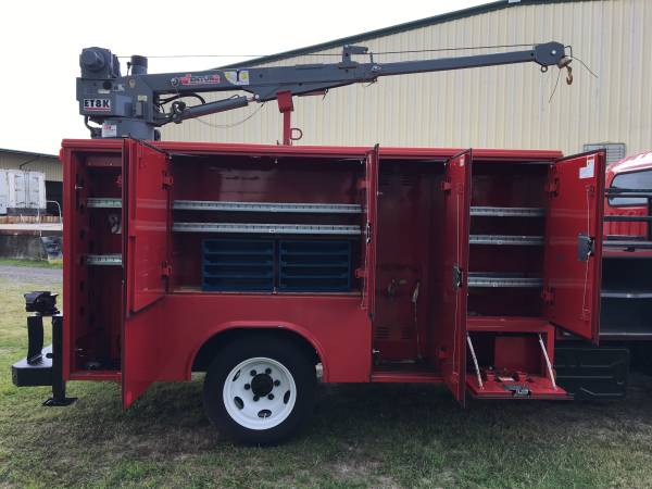 COMMERCIAL TRUCKS!! 2016 Isuzu NQR 11' Service Body- 3,200lb 16' Crane for sale in Palmetto, CT – photo 11