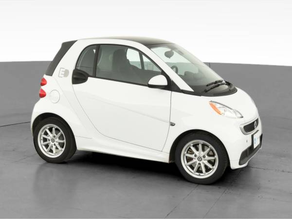 2016 smart fortwo electric drive Hatchback Coupe 2D coupe White - -... for sale in Erie, PA – photo 14