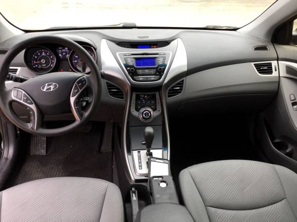 2013 Hyundai Elantra 4 cylinder 62200k miles very low original miles for sale in Baltimore, District Of Columbia – photo 3