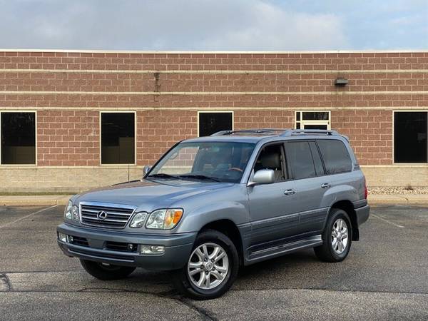2004 Lexus LX 470: 4 Wheel Drive 3rd Row Seating SUNROOF for sale in Madison, WI – photo 2