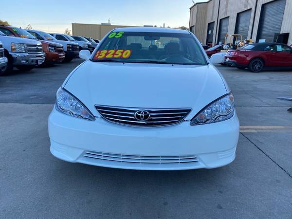 2005 *Toyota* *Camry* *4dr Sedan LE Automatic* - cars & trucks - by... for sale in Hueytown, AL – photo 4