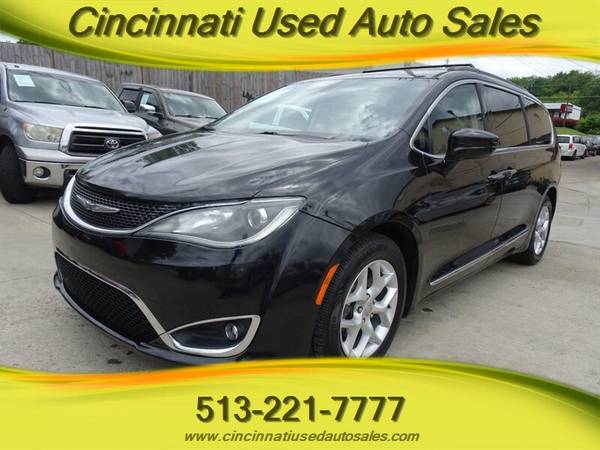 2017 Chrysler Pacifica Touring-L 3 6L V6 FWD - - by for sale in Cincinnati, OH – photo 5