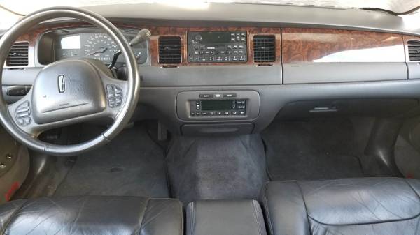 1998 Lincoln Town Car Signature; 1 Family Owned - - by for sale in Klamath Falls, OR – photo 13