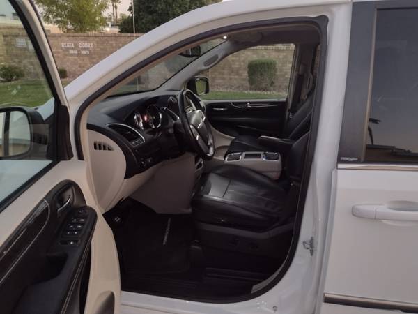 2014 Chrysler town and country, Automatic V6, 115K miles - cars & for sale in Youngtown, AZ – photo 6