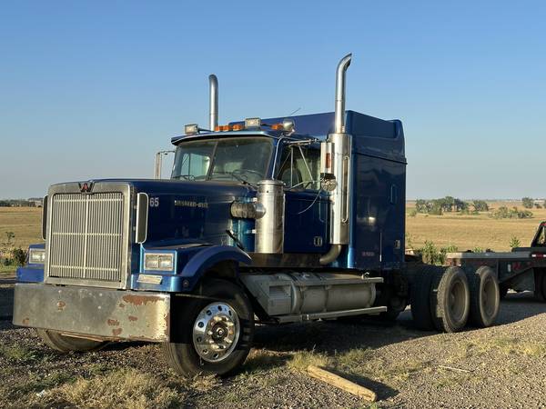 Western Star 4964F for sale in Madison, SD – photo 3