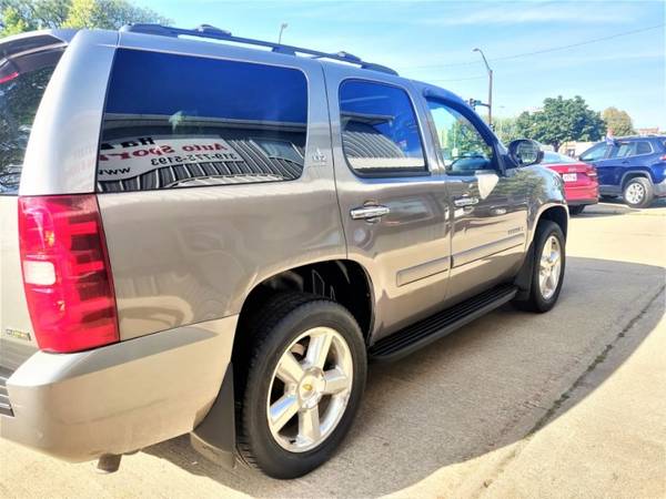 LOW MILES! FULLY LOADED! 2007 CHEVROLET TAHOE LTZ 1500 4WD-PERFECT! for sale in Cedar Rapids, IA – photo 5