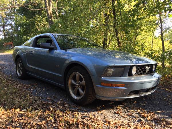 2005 Ford Mustang GT Manual for sale in Slatington, PA – photo 2