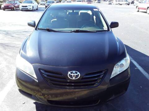 2009 Toyota Camry 4D Sedan LE 2.4L I4 Automatic 5-Speed FWD 31mpg -... for sale in Piedmont, SC – photo 2