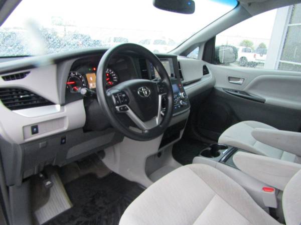 2015 Toyota Sienna 5dr 8-Passenger Van LE FWD for sale in Omaha, NE – photo 10