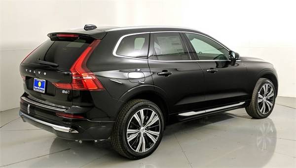 2022 Volvo XC60 B6 AWD Inscription - - by dealer for sale in Culver City, CA – photo 4