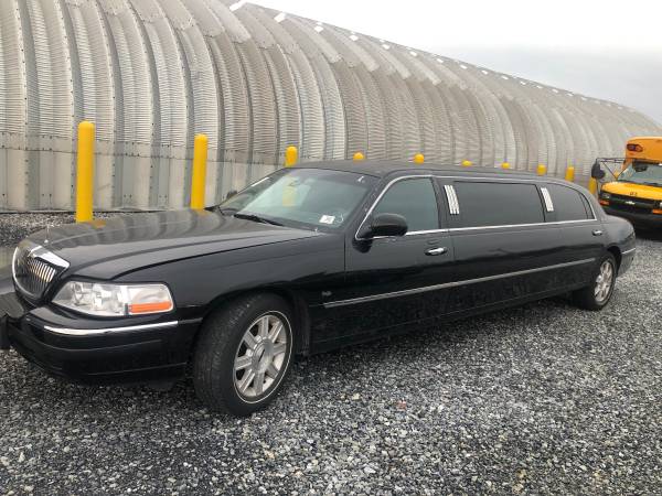 2007 lincoln town car limo - cars & trucks - by dealer - vehicle... for sale in Lancaster, PA