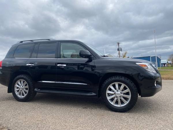 2010 Lexus LX570 4x4 - MINT CONDITION! Runs and Drives Excellent! for sale in Wyoming, MN – photo 4