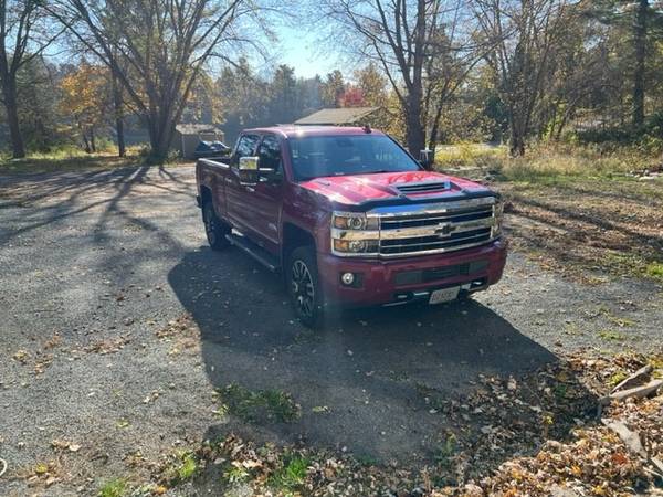19 Silverado HD high country duramax for sale in Eau Claire, WI – photo 7