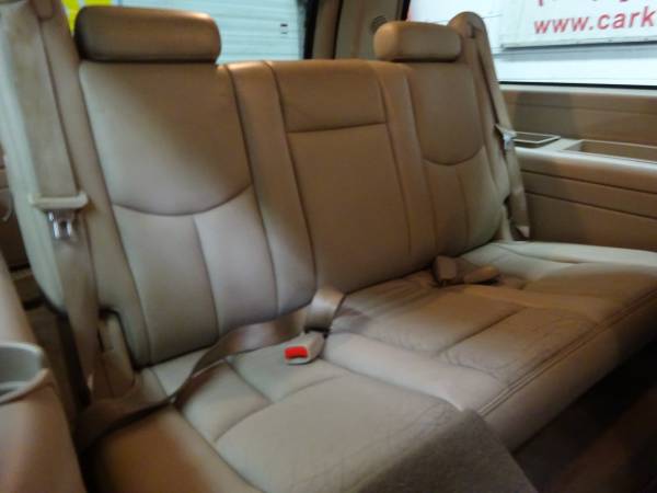 2005 Cadillac Escalade ESV Heated leather back up camera Sunroof for sale in West Allis, WI – photo 13