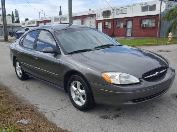 2003 FORD TAURUS NICE CLEAN CAR for sale in Miami, FL